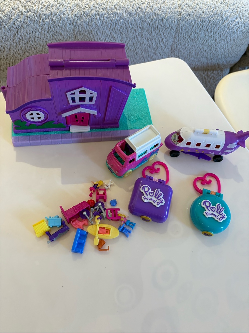 Polly Pocket Purple Playhouse Set with Teal and Pink Accessories